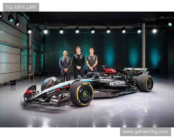 F1赛季重燃激情 梅赛德斯车队新挑战与法拉利策略革新引关注